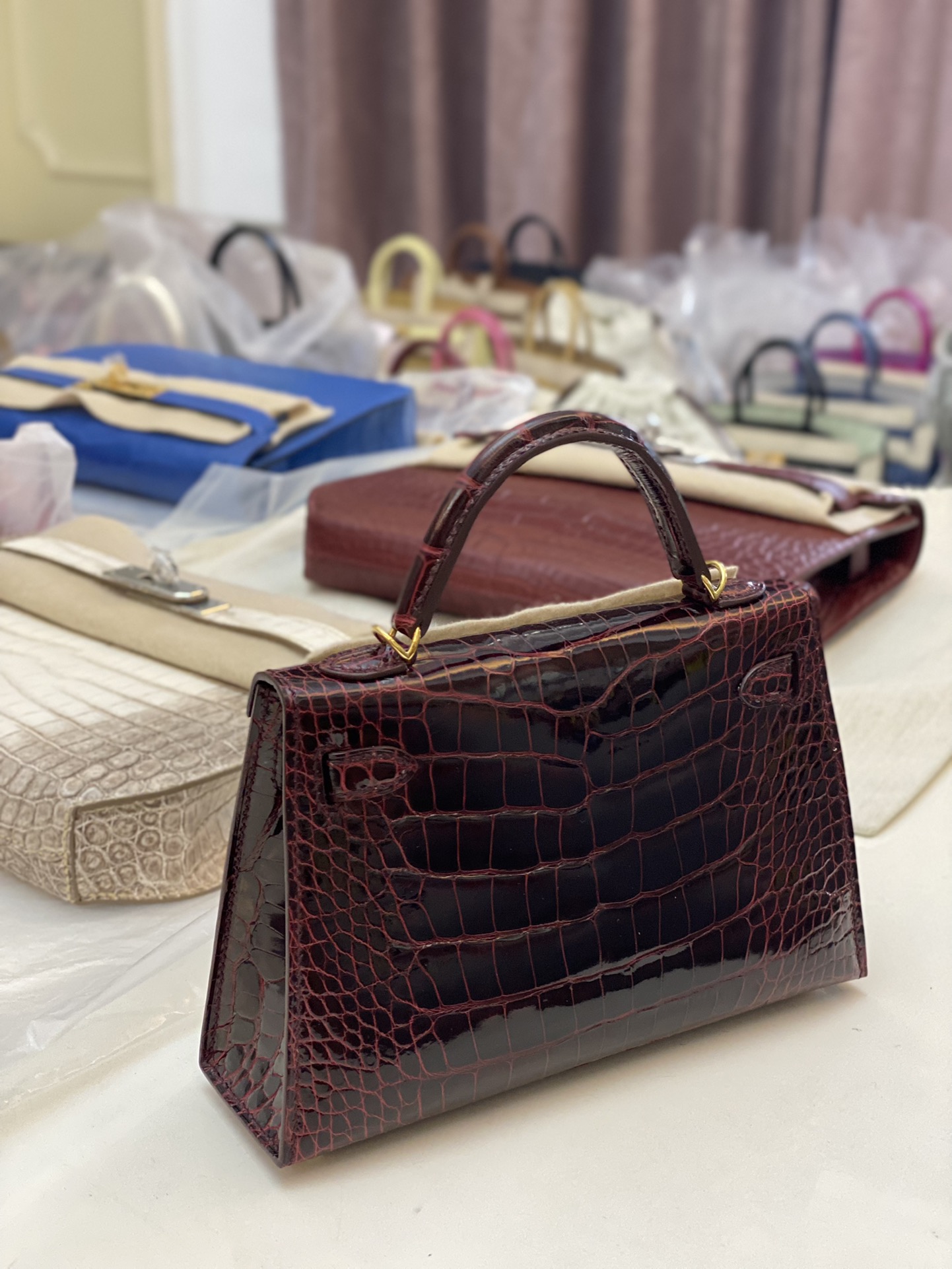 Hermes Kelly Mini II Bag 19CM In Dark Bordeaux Shiny Alligator Leather